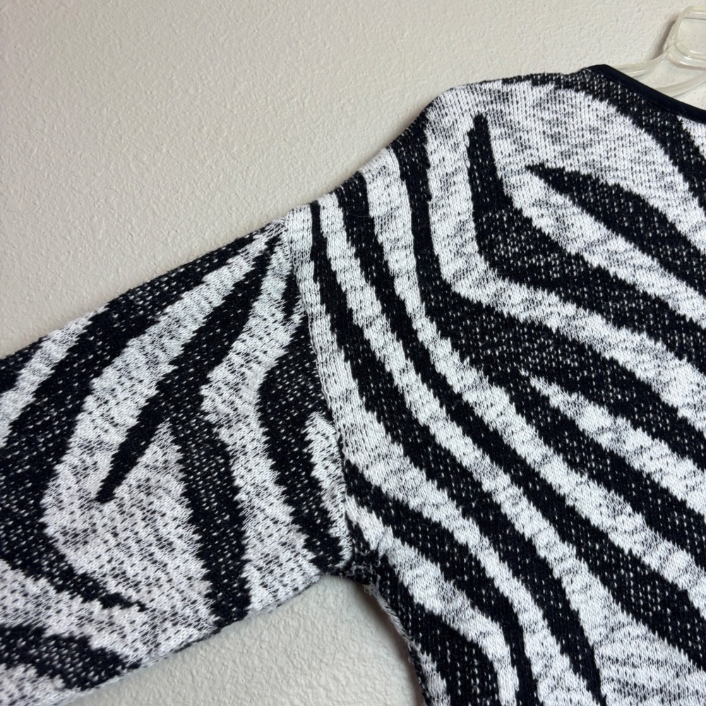 Joseph Ribkoff Zebra Print Cardigan Womens 12 Black White Studded Glam Punk Chic - Picture 11 of 11